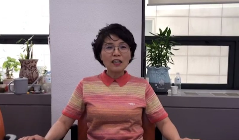 �ܷӰ� ���ܿ� ��ȥ�ڡ��� �� ���� �����ϴ� ���츮���� �Ǿ�