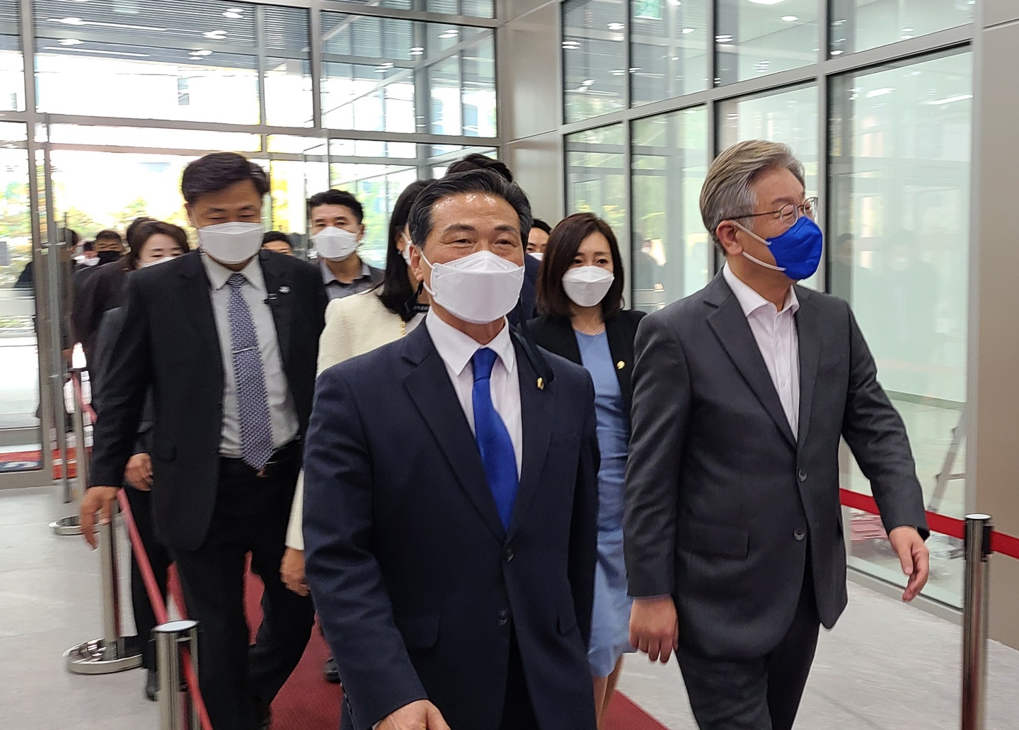 ����� �뼱�ĺ�, �����۰����� ����