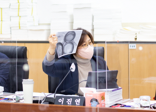 ������ ���ǿ�, ������ �׷�Ȩ(�Ƶ���Ȱ�ü�) �� �ü��� � ���� 2�� �Ƶ��д뿡 ���� ö���� ����� ��å���� �˱���