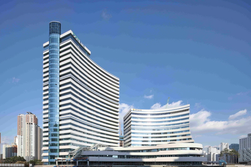 ��, ���� �������� 1,700�� �ް��� ���������ࡤķ�� �� �پ��� ������ǰ ���� 