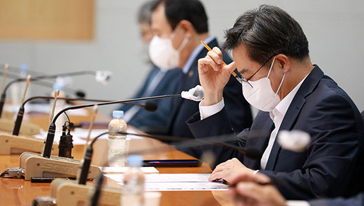 �赿�� �������, �������� ��� ���Ǽ����� ��Ҹ� ���� ��û�� ��