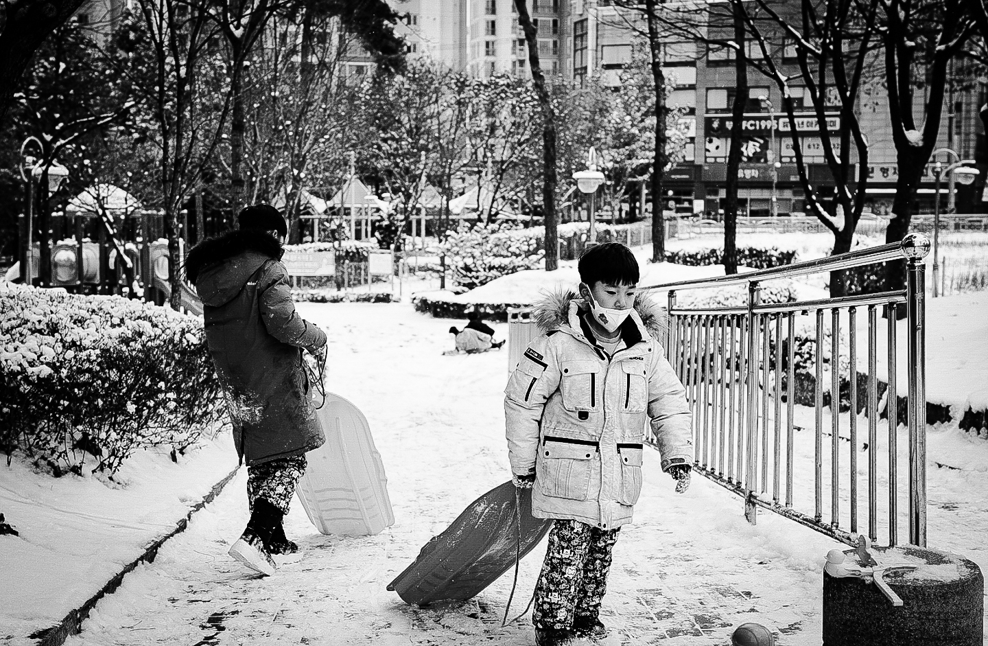 �Թڴ�������